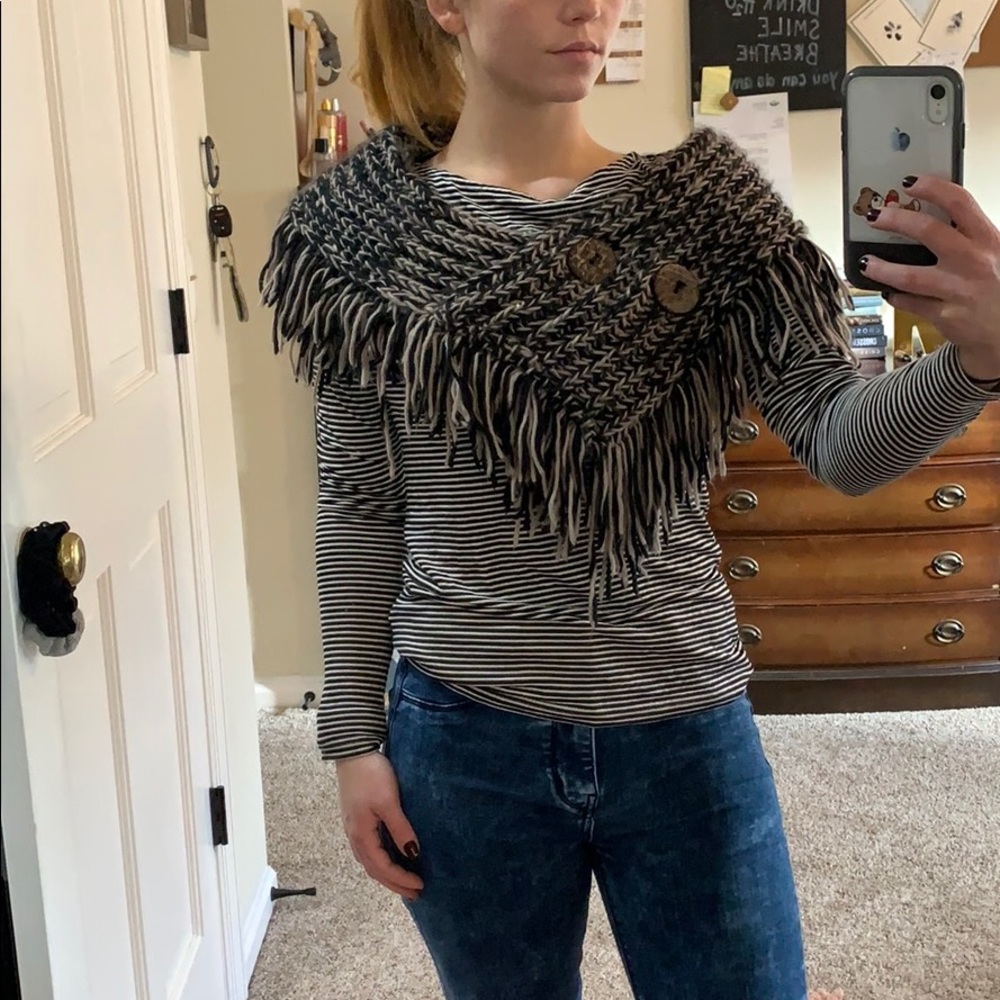 Scarf - Picture 4 of 4